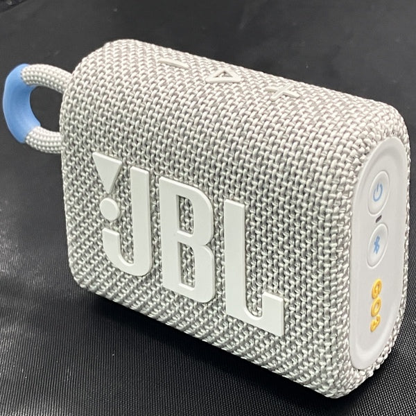 【中古】GO3 ホワイト【JBLGO3WHT】【秋葉原】