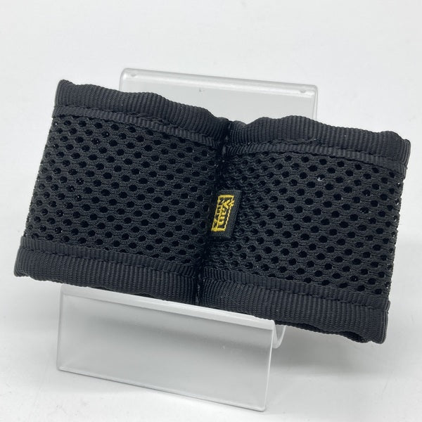 【中古】差し込むだけのハウジング保護用ふわふわツインチューブケース ブラック<イヤホンが絡まないケーブル固定用ストッパー付き>【VD608-BK】【秋葉原】
