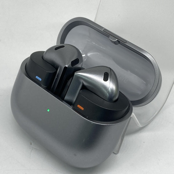 【中古】Galaxy Buds3 シルバー 【SM-R530NZAAXJP】【秋葉原】