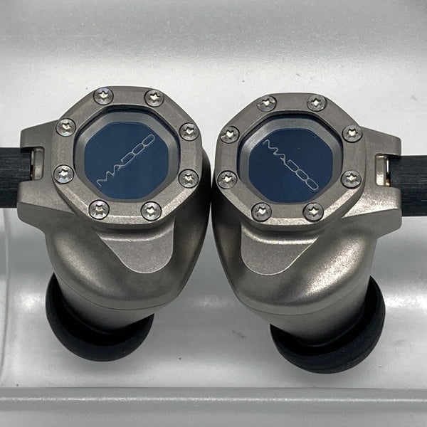 【中古】Typ821 【MDO-T821-TI】【秋葉原】