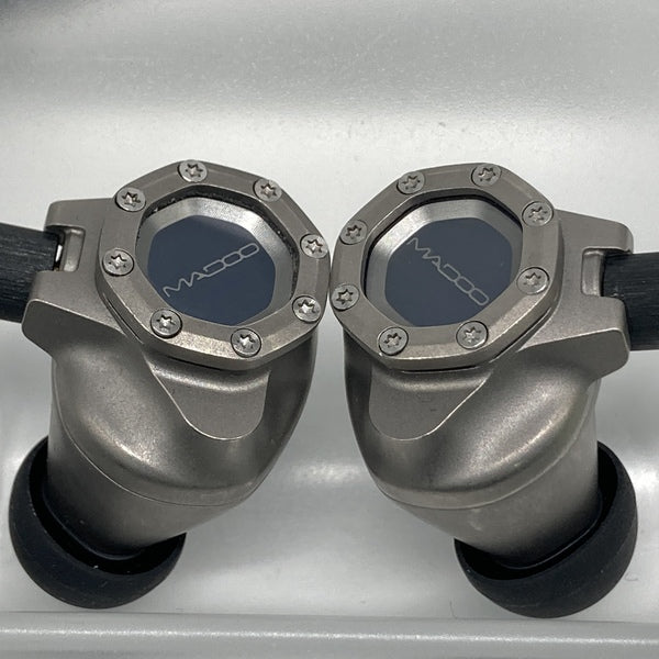 【中古】Typ821 【MDO-T821-TI】【秋葉原】