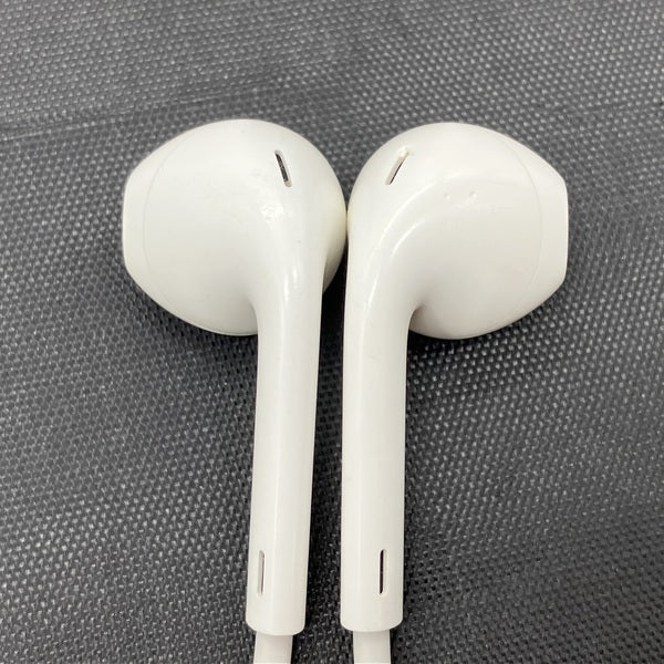 【中古】EarPods with Lightning Connector【仙台】