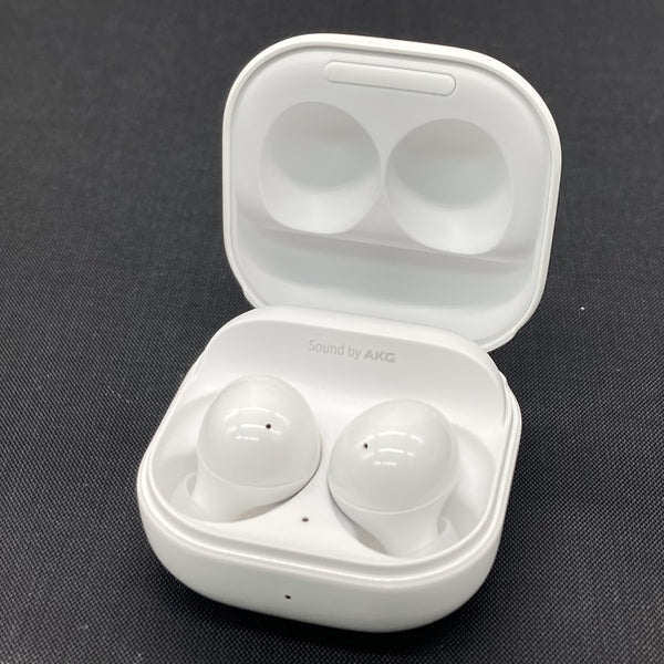 【中古】Galaxy Buds2 White 【SM-R177NZWAXJP】【秋葉原】