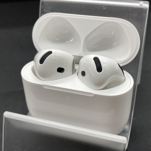 【中古】AirPods 4 MXP63J/A【秋葉原】