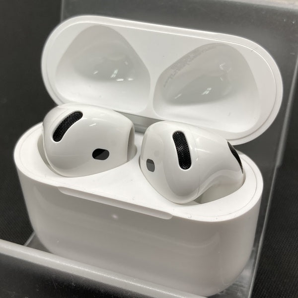 【中古】AirPods 4 MXP93J/A(アクティブノイズキャンセリング搭載)【秋葉原】