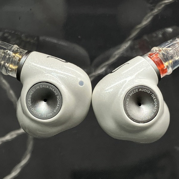 Meze audio ADVAR 有線イヤホン（中古） Meze audio ADVAR 有線イヤホン（中古）