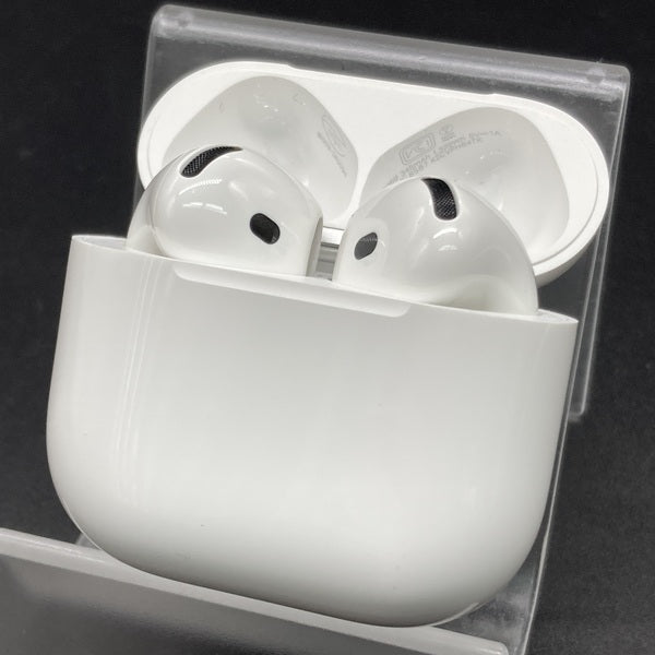 【中古】AirPods 4 MXP93J/A(アクティブノイズキャンセリング搭載)【秋葉原】