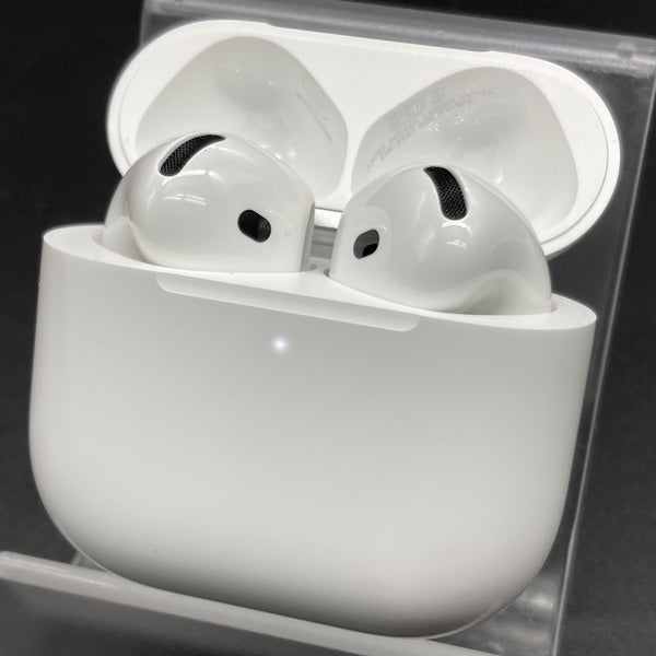 【中古】AirPods 4 MXP93J/A(アクティブノイズキャンセリング搭載)【秋葉原】