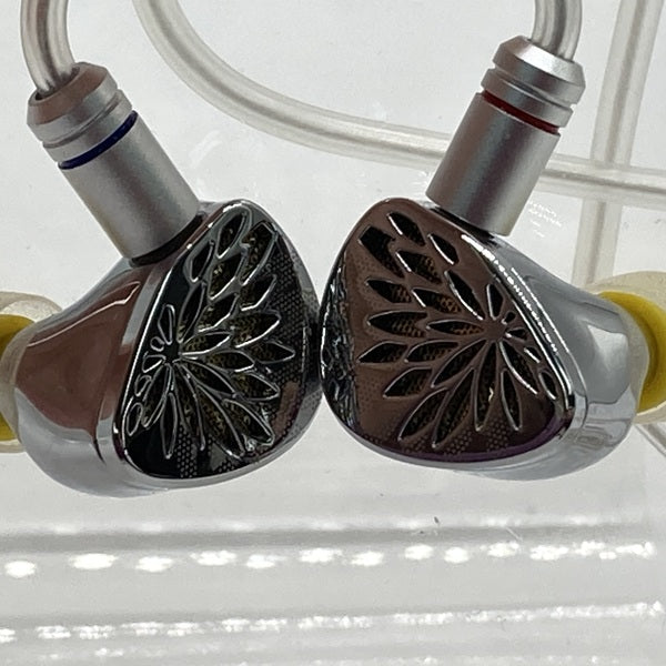 【中古】Yu Xuan Ji (魚玄機) 4.4mm バランスジャック シルバー【秋葉原】