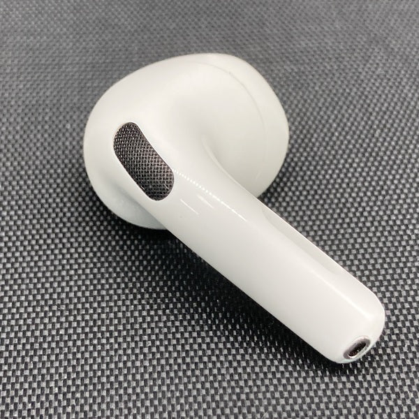 【中古】AirPods 4 (R側)(アクティブノイズキャンセリング搭載)【秋葉原】