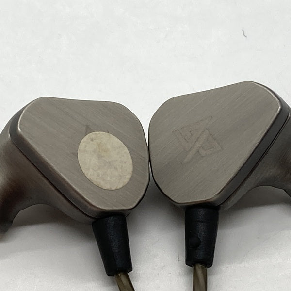 【中古】E100-J【秋葉原】