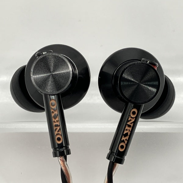 【美品】ONKYO マイク付きイヤホン E700MK2 ブラック Amazon.co.jp: ONKYO E700MK2(BK) マイク付きイヤホン : 家電
