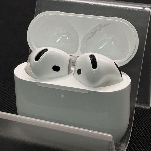 【中古】AirPods 4 MXP93J/A(アクティブノイズキャンセリング搭載)【秋葉原】