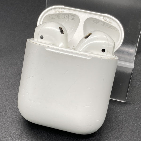 【中古】AirPods with Charging Case MV7N2J/A【日本橋】