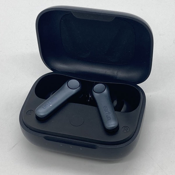 【中古】Air Pro 4 - Black【仙台】