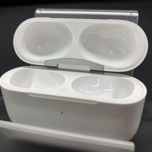Apple 【中古】AirPods Pro 充電ケース【秋葉原】 – e☆イヤホン