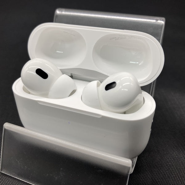 【中古】MagSafe充電ケース(USB-C)付きAirPods Pro(第2世代) MTJV3JA【秋葉原】