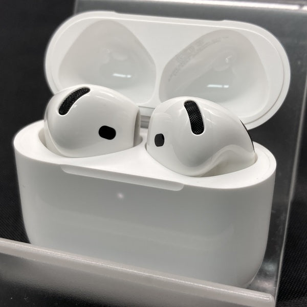 【中古】AirPods 4 MXP93J/A(アクティブノイズキャンセリング搭載)【秋葉原】