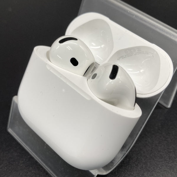 【中古】AirPods 4 MXP93J/A(アクティブノイズキャンセリング搭載)【秋葉原】