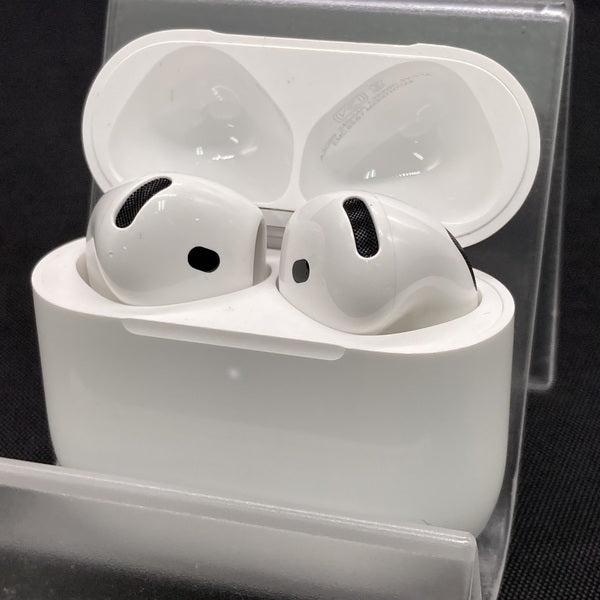 【中古】AirPods 4 MXP93J/A(アクティブノイズキャンセリング搭載)【秋葉原】