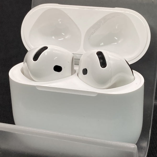 【中古】AirPods 4 MXP93J/A(アクティブノイズキャンセリング搭載)【秋葉原】