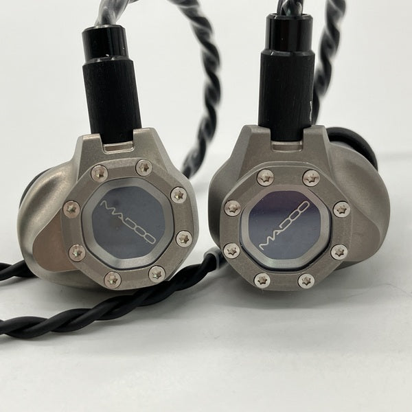 ほぼ新品 MADOO Typ821 付属品完備 納品書も付属 イヤホン MADOO 第三弾製品「Typ821」発売決定