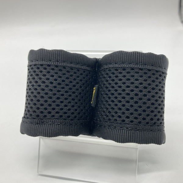 【中古】差し込むだけのハウジング保護用ふわふわツインチューブケース ブラック<イヤホンが絡まないケーブル固定用ストッパー付き>【VD608-BK】【秋葉原】