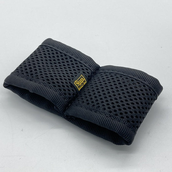 【中古】バンナイズ 差し込むだけのハウジング保護用ふわふわツインチューブケース ブラック【秋葉原】