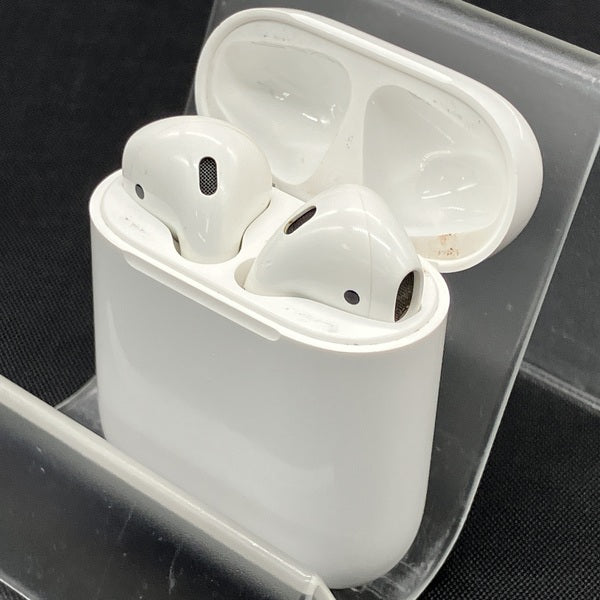 【中古】AirPods with Charging Case MV7N2J/A【日本橋】
