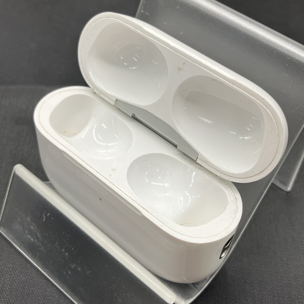 中古 美品】Apple 純正 AirPods Pro 第2世代 MagSafe充電ケース