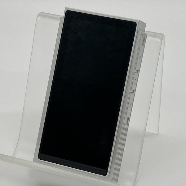 【中古】UA6 Silver【秋葉原】