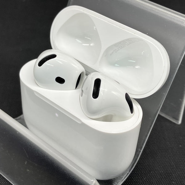 【中古】AirPods 4 MXP93J/A(アクティブノイズキャンセリング搭載)【秋葉原】