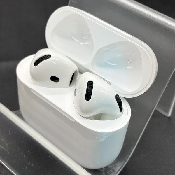 【中古】AirPods 4 MXP93J/A(アクティブノイズキャンセリング搭載)【秋葉原】