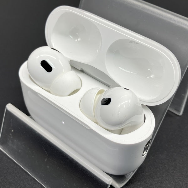 【中古】MagSafe充電ケース(USB-C)付きAirPods Pro(第2世代) MTJV3JA【秋葉原】
