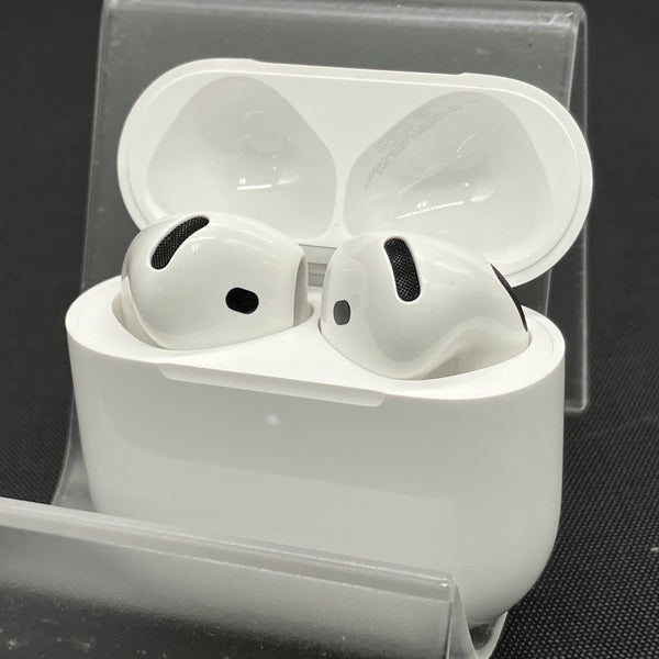 Apple 【中古】AirPods 4 MXP93J/A（アクティブノイズキャンセ