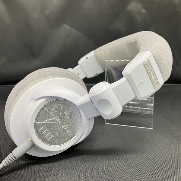【中古】Signature PURE WHITE 【ULT-SIG-PURE-WHT】【秋葉原】