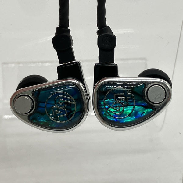 【中古】Nio 【64A-8434】【秋葉原】