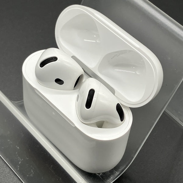 【中古】AirPods 4 MXP93J/A(アクティブノイズキャンセリング搭載)【秋葉原】