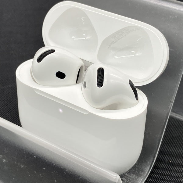 【中古】AirPods 4 MXP93J/A(アクティブノイズキャンセリング搭載)【秋葉原】