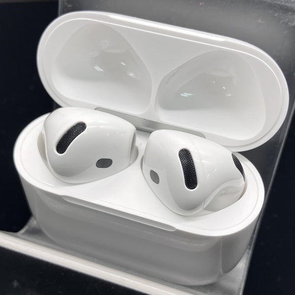 【中古】AirPods 4 MXP93J/A(アクティブノイズキャンセリング搭載)【名古屋】