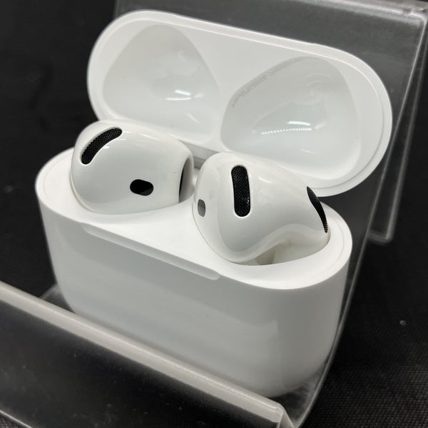 【中古】AirPods 4 MXP63J/A【秋葉原】