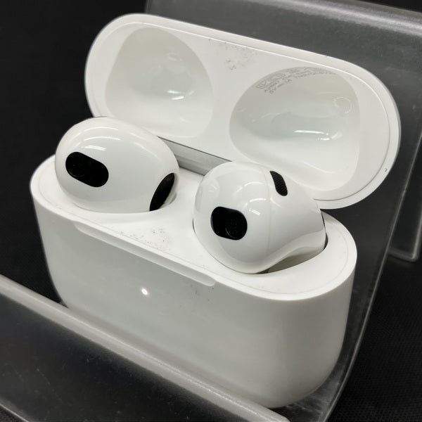 Apple 【中古】Airpods MPNY3J/A 3rd Generation Lightning充電