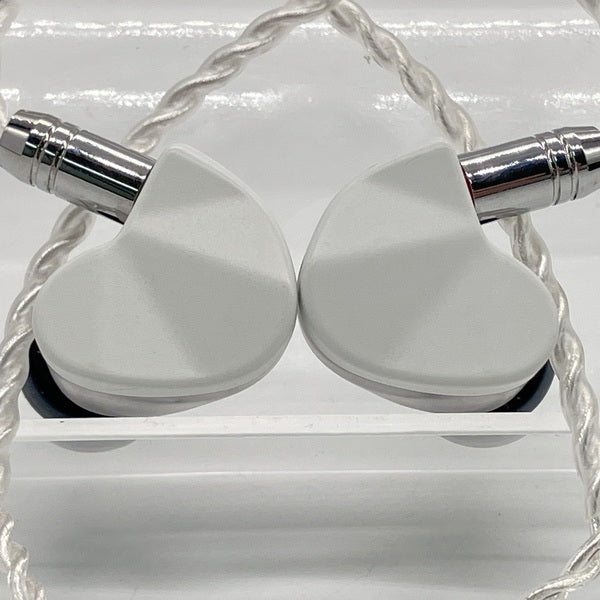 【中古】Rinko White 日本向け4.4mmバランスプラグ仕様【秋葉原】