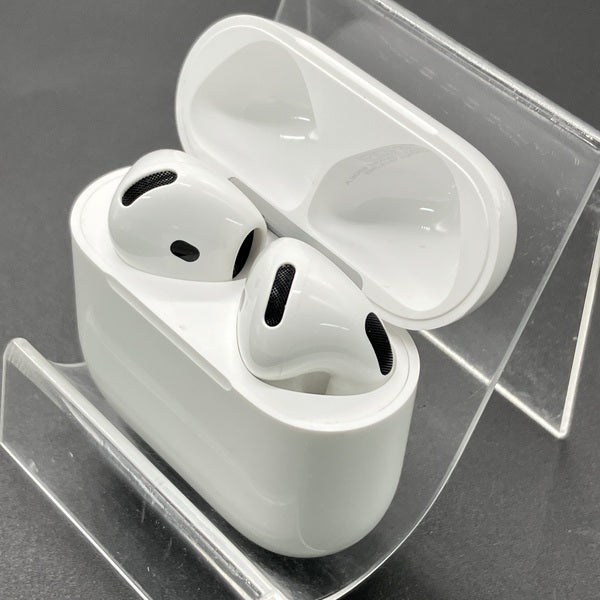極美品　2025年2月購入品　AirPods 4 (ANC) MXP93J/A Apple AirPods 4 アクティブノイズキャンセリング搭載モデル