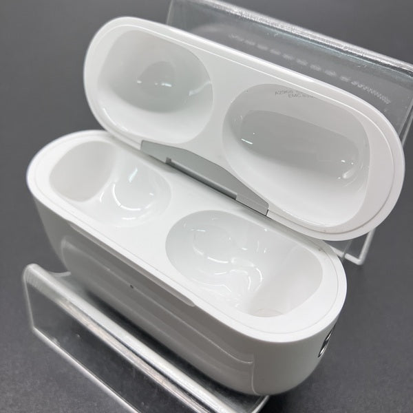 中古美品☆【AirPods 】 Pro 第2世代 type Ｃケース Apple 【中古】AirPods Pro (第2世代) MagSafe充電ケース(USB-C