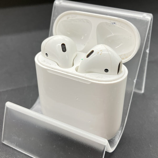 Apple AirPods 中古 Apple 【中古】AirPods with Charging Case MV7N2J/A【仙台