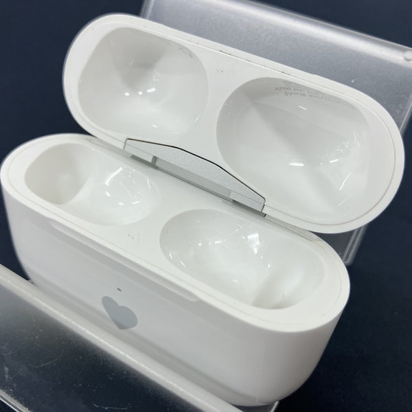 【中古品】Apple AirPods Pro ホワイト 充電ケース付き AirPods Pro ワイヤレス充電ケース付き｜AirPodsの中古は