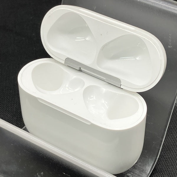 Apple 【中古】AirPods 4充電ケース【秋葉原】 – e☆イヤホン