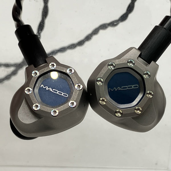 【中古】Typ821 【MDO-T821-TI】【秋葉原】