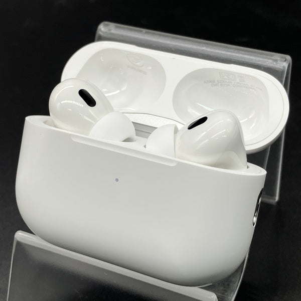 【中古】MagSafe充電ケース(USB-C)付きAirPods Pro(第2世代) MTJV3JA【秋葉原】